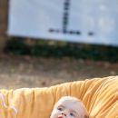 Hannes und Helene feiern ihren ersten Geburtstag im Hinterhof in der Arndtstrasse 59 - und viele, viele liebe Verwandte und Freunde sind mit dabei, juchei.