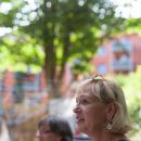 Hannes und Helene feiern ihren ersten Geburtstag im Hinterhof in der Arndtstrasse 59 - und viele, viele liebe Verwandte und Freunde sind mit dabei, juchei.