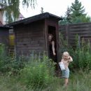 Berlin-Mahsdorf. Im Kellner-HÃ¤uschen mit vielen Freunden. Anfang Juli 2012.