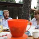 Berlin-Mahsdorf. Im Kellner-HÃ¤uschen mit vielen Freunden. Anfang Juli 2012.