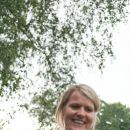 Berlin-Mahsdorf. Im Kellner-HÃ¤uschen mit vielen Freunden. Anfang Juli 2012.