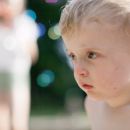 Endlich Sommer! Mitte Juni waren wir mit Papi im Mahlsdorfer HÃ¤uschen - und viele Leute haben uns besucht. Toll!Hier sind wir auf Luzie Glawes 4. Geburtstagsfeier in Friedrichshain.