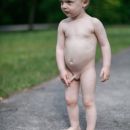 Endlich Sommer! Mitte Juni waren wir mit Papi im Mahlsdorfer HÃ¤uschen - und viele Leute haben uns besucht. Toll!Hier sind wir auf Luzie Glawes 4. Geburtstagsfeier in Friedrichshain.