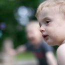 Endlich Sommer! Mitte Juni waren wir mit Papi im Mahlsdorfer HÃ¤uschen - und viele Leute haben uns besucht. Toll!Hier sind wir auf Luzie Glawes 4. Geburtstagsfeier in Friedrichshain.