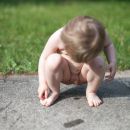 Endlich Sommer! Mitte Juni waren wir mit Papi im Mahlsdorfer HÃ¤uschen - und viele Leute haben uns besucht. Toll!Hier sind wir auf Luzie Glawes 4. Geburtstagsfeier in Friedrichshain.