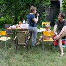 Endlich Sommer! Mitte Juni waren wir mit Papi im Mahlsdorfer HÃ¤uschen - und viele Leute haben uns besucht. Toll! Samstag mit Familie Glawe/Griebel und Stefan Brausse.