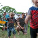 Endlich Sommer! Mitte Juni waren wir mit Papi im Mahlsdorfer HÃ¤uschen - und viele Leute haben uns besucht. Toll! Samstag mit Familie Glawe/Griebel und Stefan Brausse.